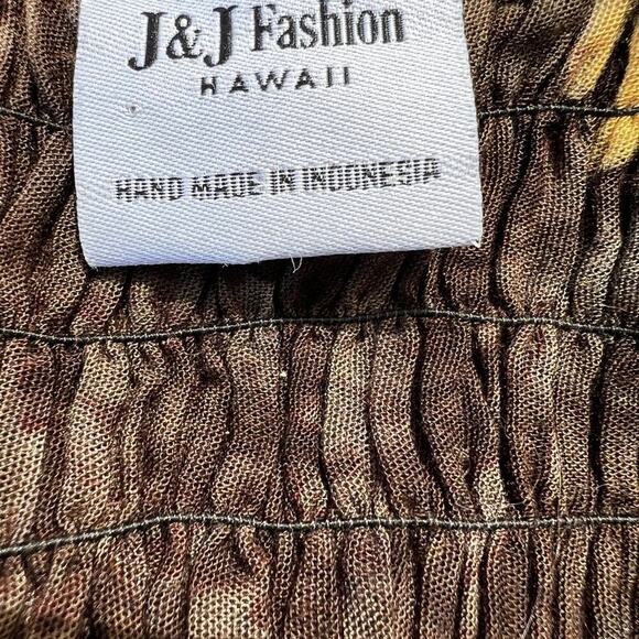 J & J Fashion Tank top style elastic top dress, one size, batik type design - Picture 8 of 9